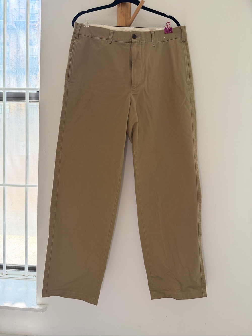 Uniqlo Men’s Baggy Chino Pants in Khaki - Never Worn